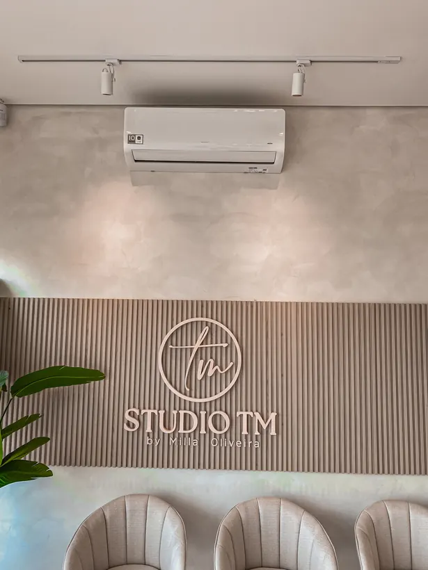 Split Midea no Studio Tata Martello