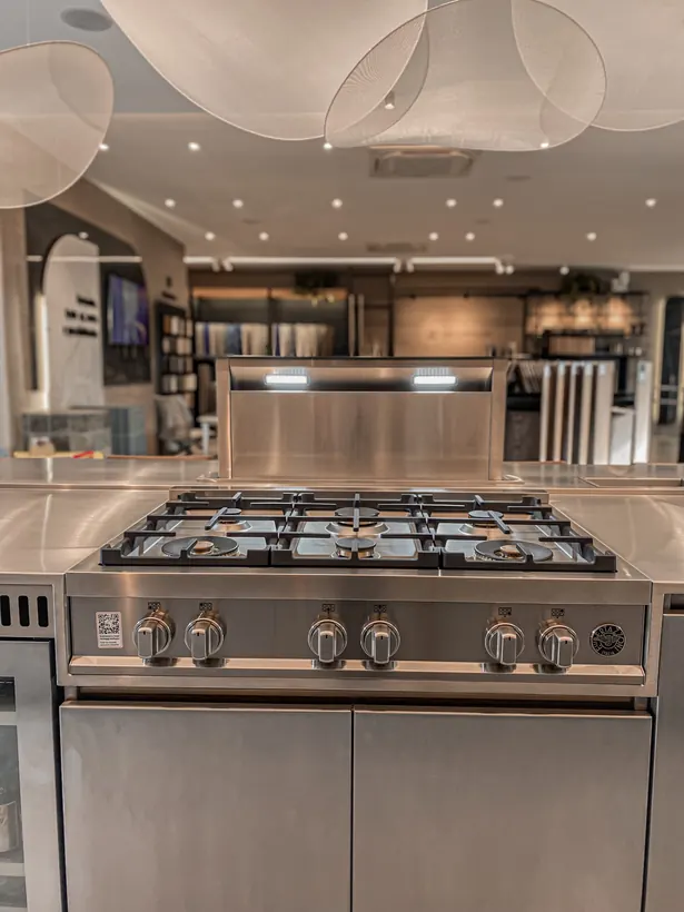 Rangetop em showroom